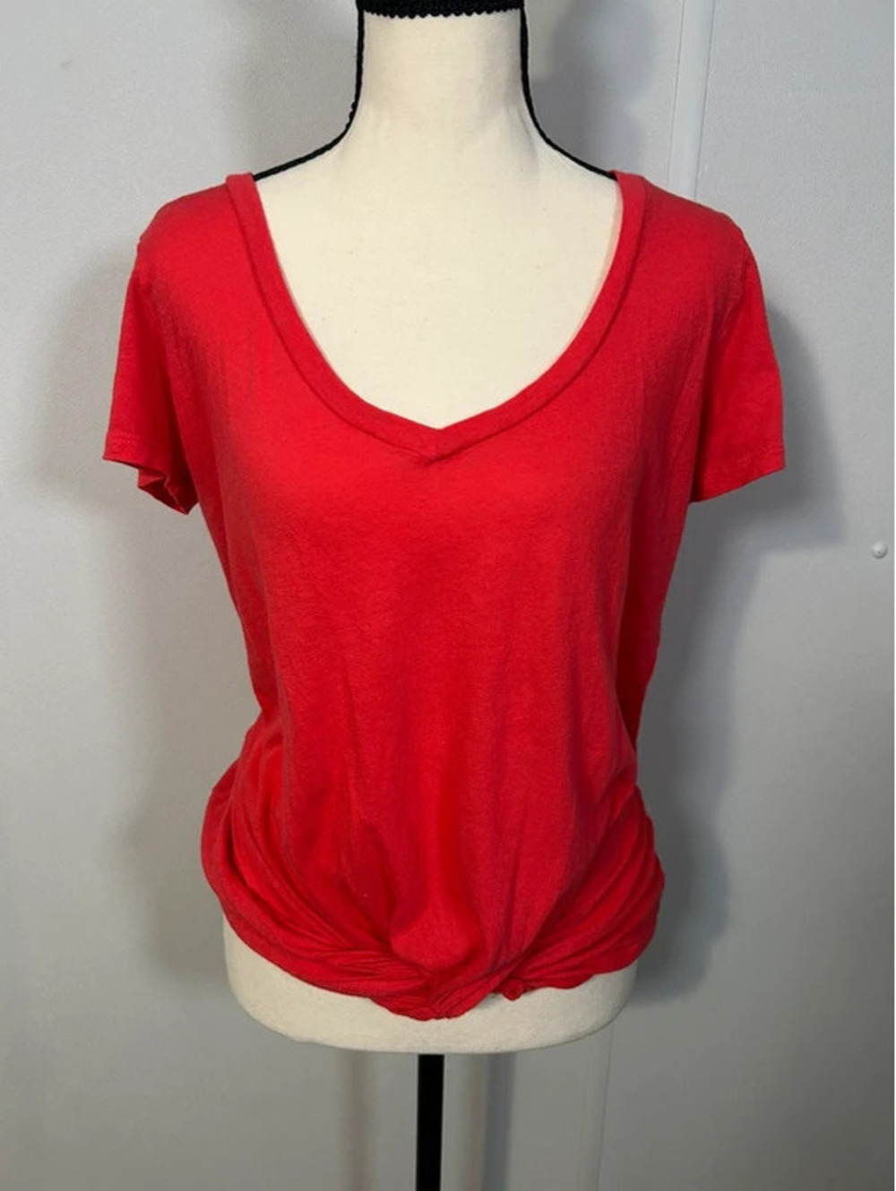 Express Coral Twist Front V-Neck Short Sleeve Top Size Small